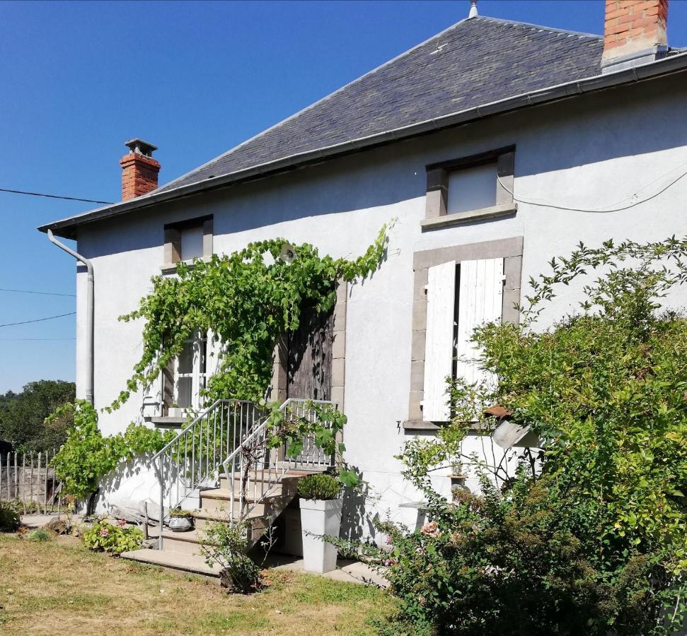 Chambre D'Hote Equestre Au Petit Bonheur Chateldon Bagian luar foto