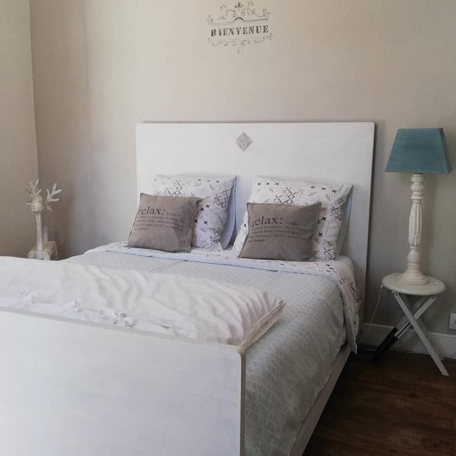 Chambre D'Hote Equestre Au Petit Bonheur Chateldon Bagian luar foto